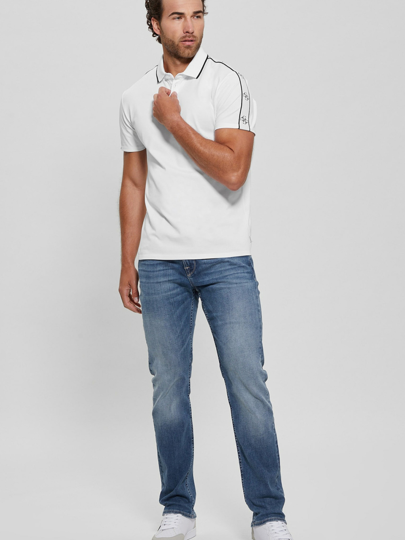 Чоловіче біле поло модель M4YP40.KARS0;G011 Чоловіче біле поло модель M4YP40.KARS0;G011 Фото