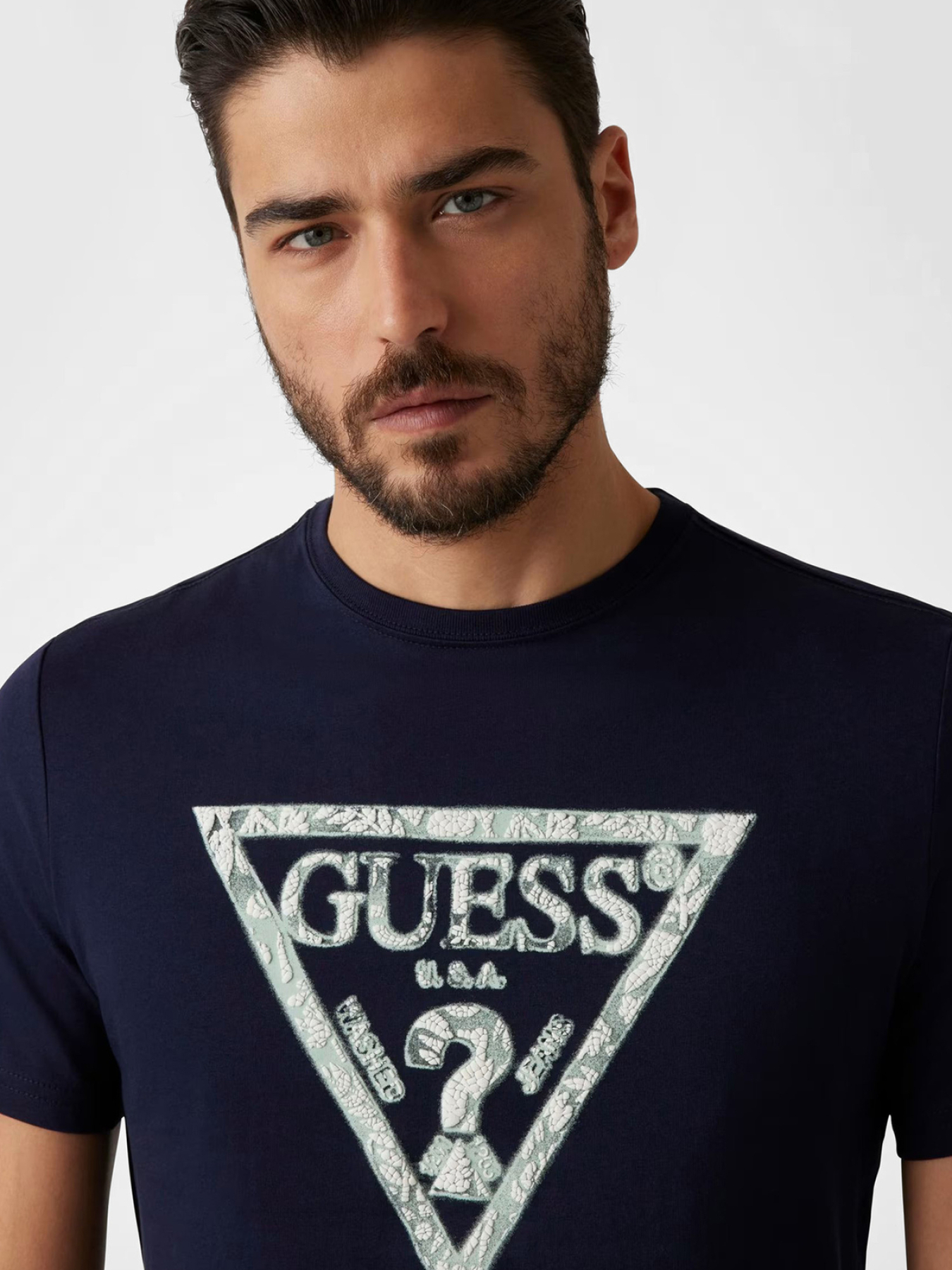 Мужская темно-синяя футболка модель M5GI06.I3Z14;G7V2 Мужская темно-синяя футболка модель M5GI06.I3Z14;G7V2 Фото