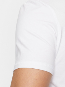 Мужская белая футболка модель M5RI14.J1314;G011 Мужская белая футболка модель M5RI14.J1314;G011 Фото