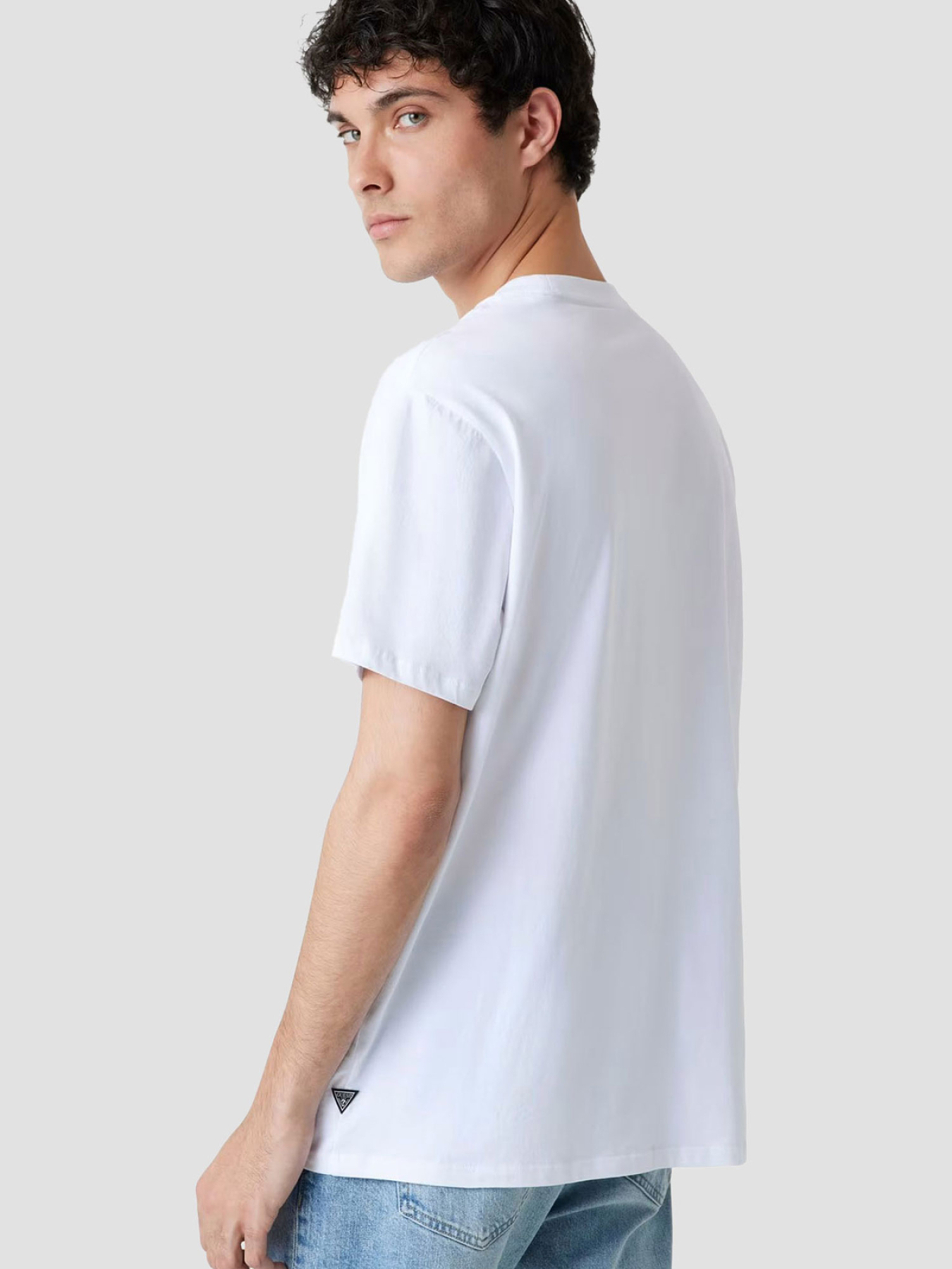 Мужская белая футболка модель M5YI41.KBW41;G011 Мужская белая футболка модель M5YI41.KBW41;G011 Фото