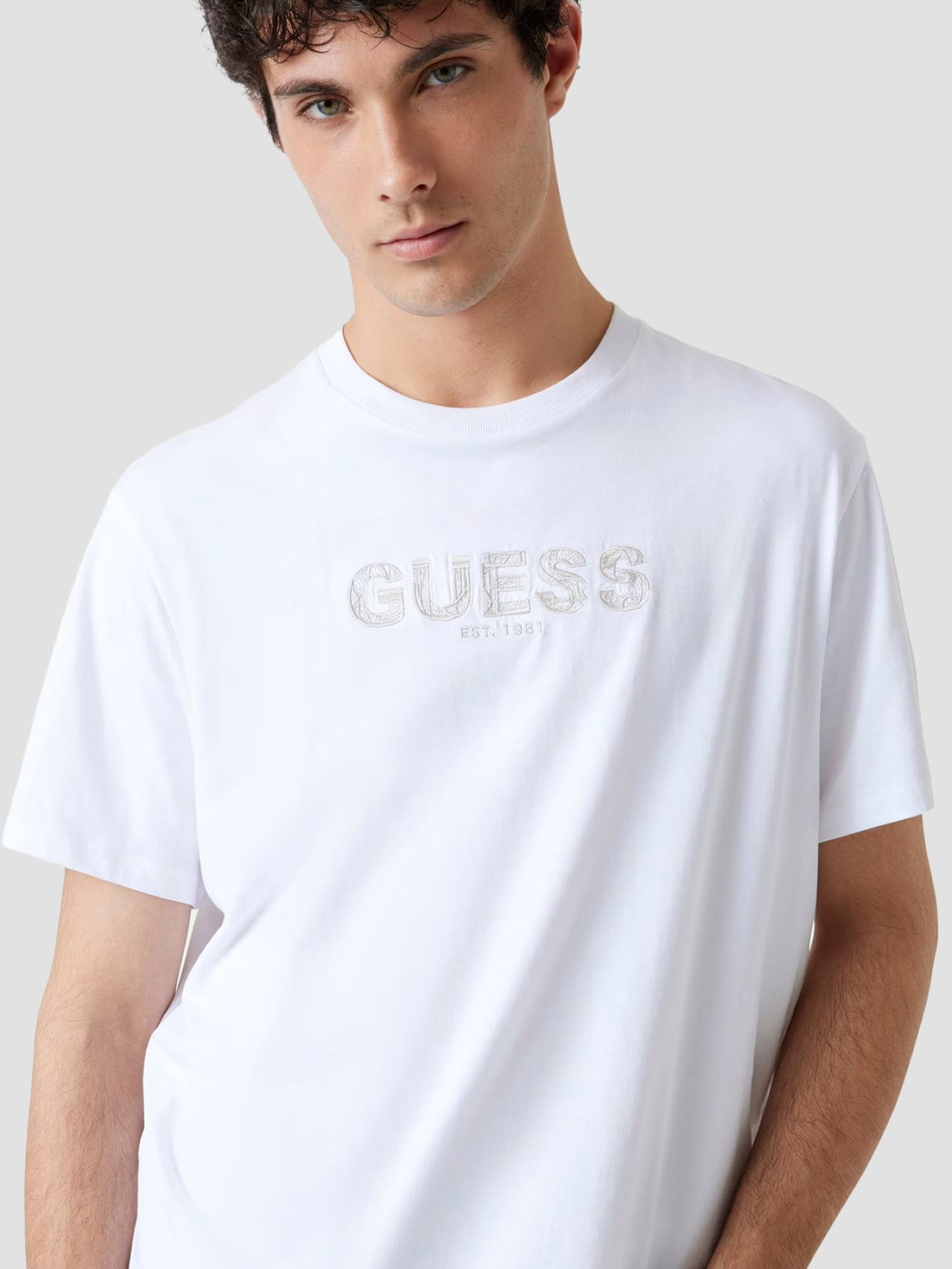 Мужская белая футболка модель M5YI41.KBW41;G011 Мужская белая футболка модель M5YI41.KBW41;G011 Фото