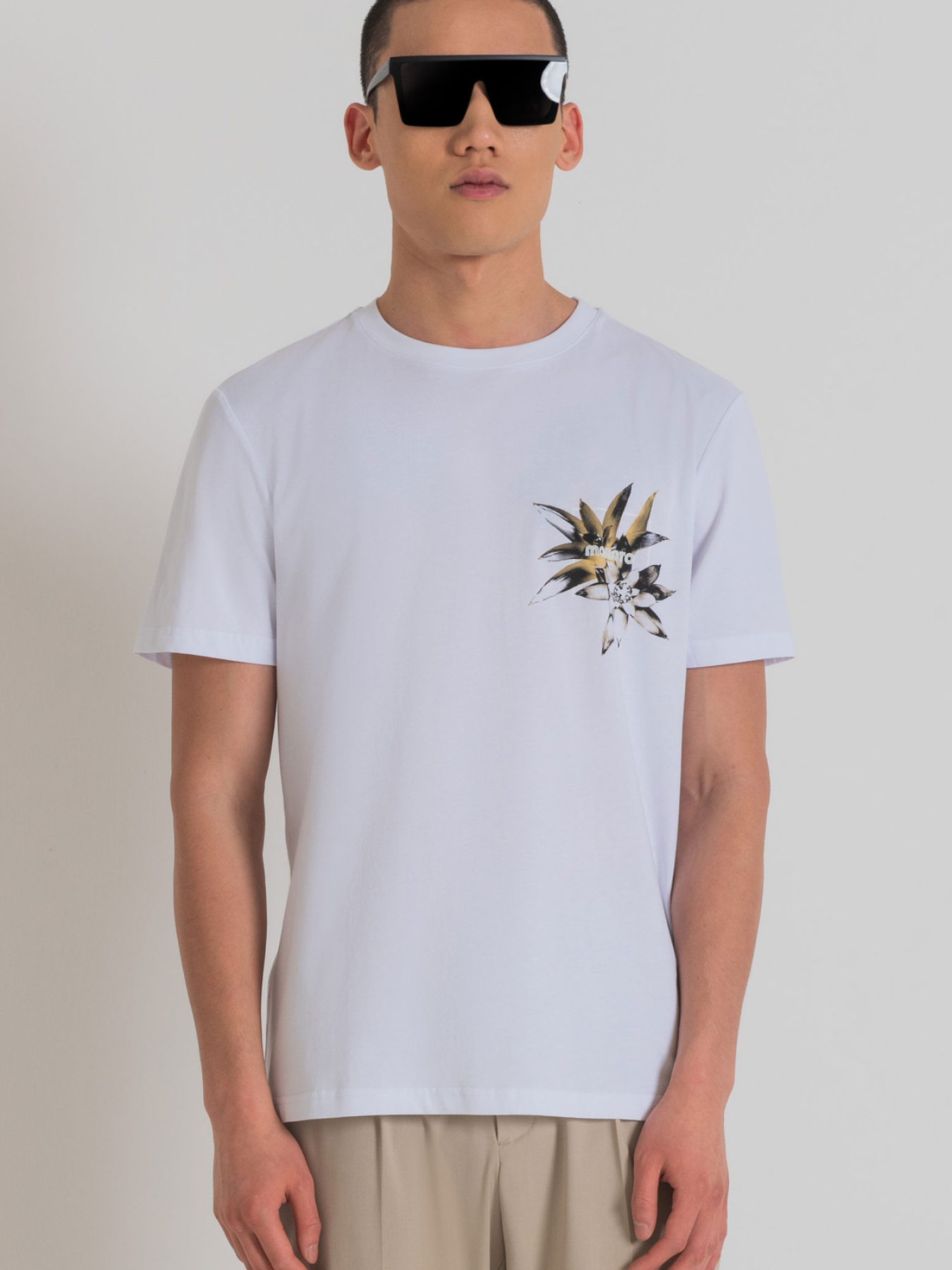 Чоловіча біла футболка модель MMKS02402.FA100144;1000 Фото