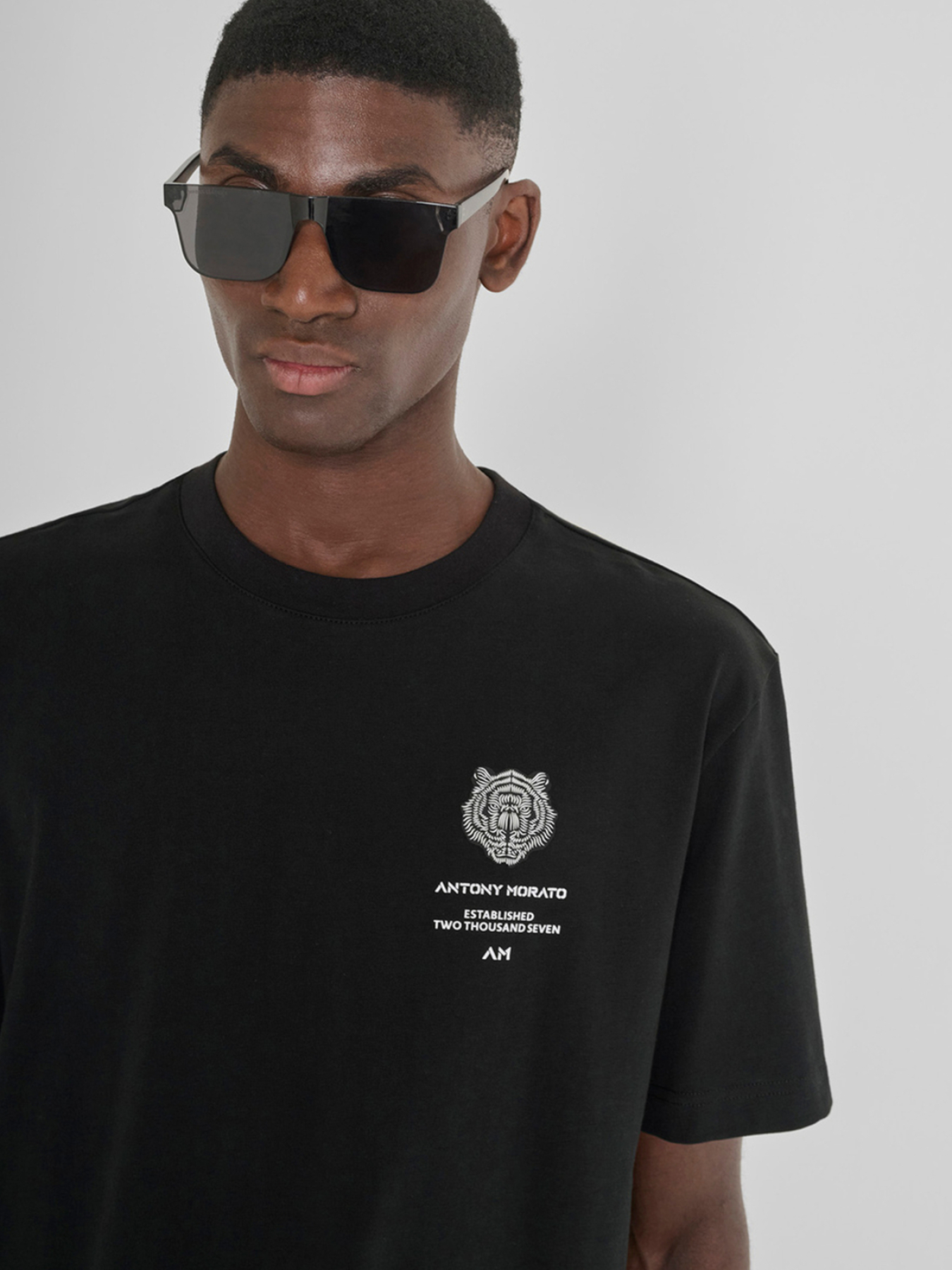 Футболка Antony Morato модель MMKS02541.FA100239;9000 Фото
