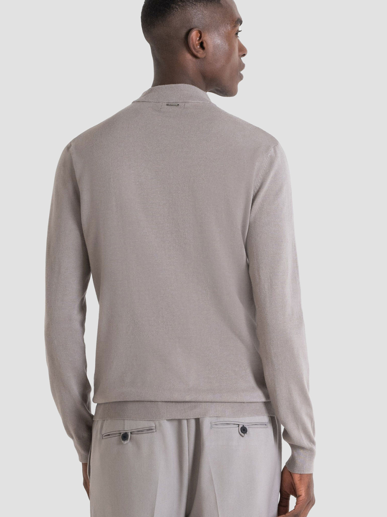 Свитер Antony Morato модель MMSW01407.YA500002;2043 Свитер Antony Morato модель MMSW01407.YA500002;2043 Фото