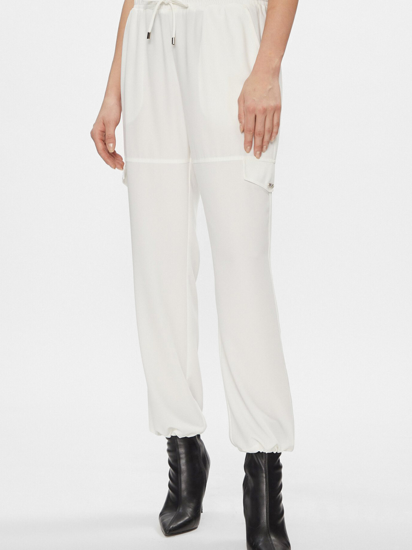 Женские белые джоггеры модель TA4059.T3784;10604 Женские белые джоггеры модель TA4059.T3784;10604 Фото