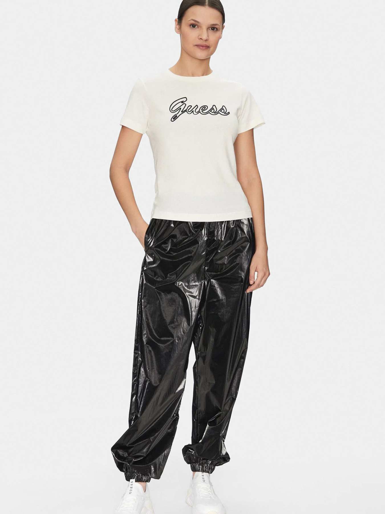 Футболка GUESS модель V5GI02.K9RM1;G1O6 Фото