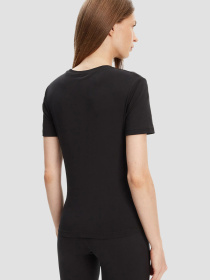 Футболка GUESS модель V5RI10.KCD02;JBLK Футболка GUESS модель V5RI10.KCD02;JBLK Фото