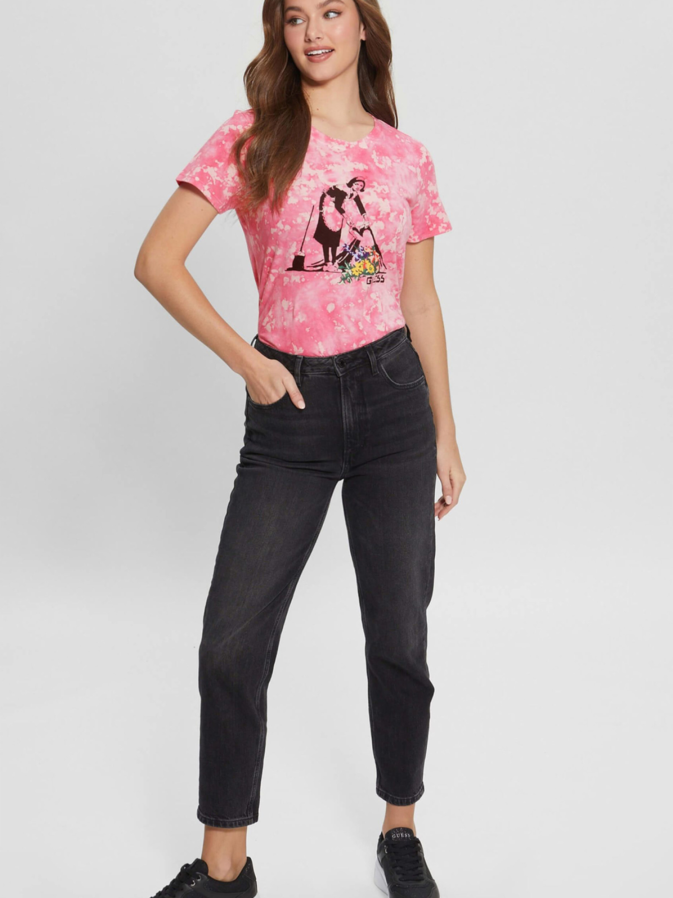 Футболка GUESS модель W3RI67.K9RM3;F60C Футболка GUESS модель W3RI67.K9RM3;F60C Фото