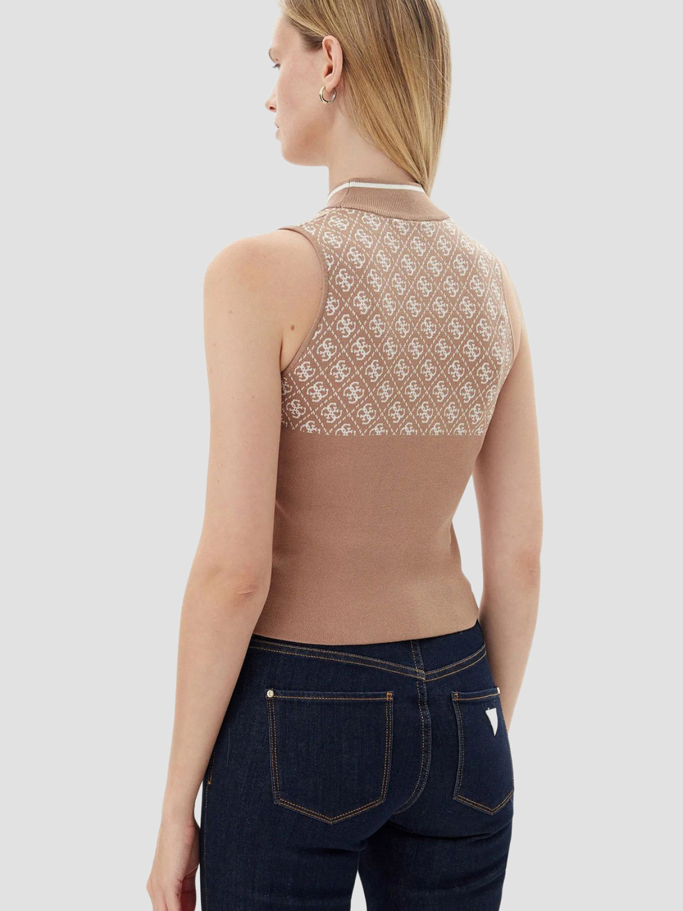 Топ GUESS модель W3YR26.Z37K0;FN7A Фото