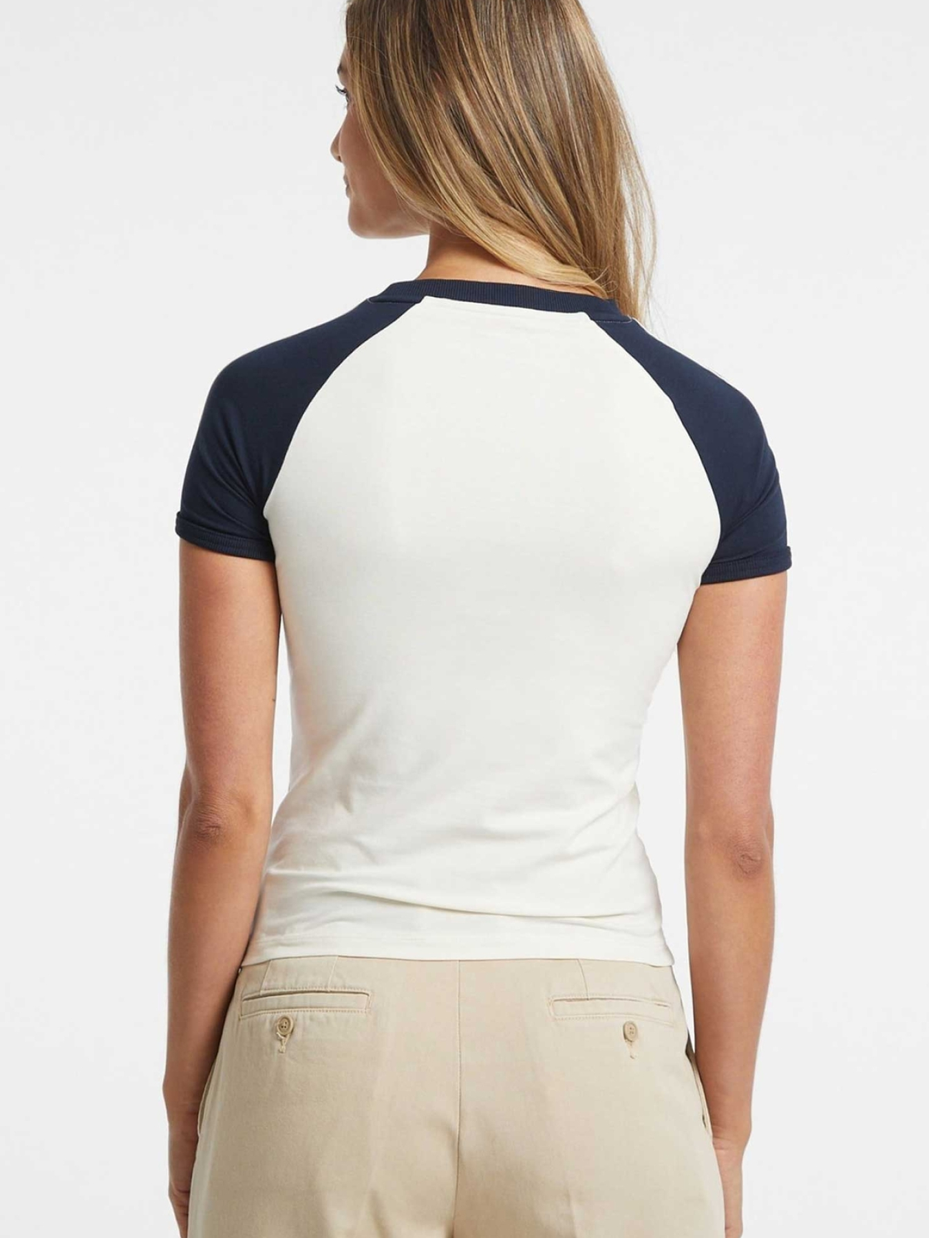 Жіноча біла футболка модель W4BI52.J1314;F0J1 Фото