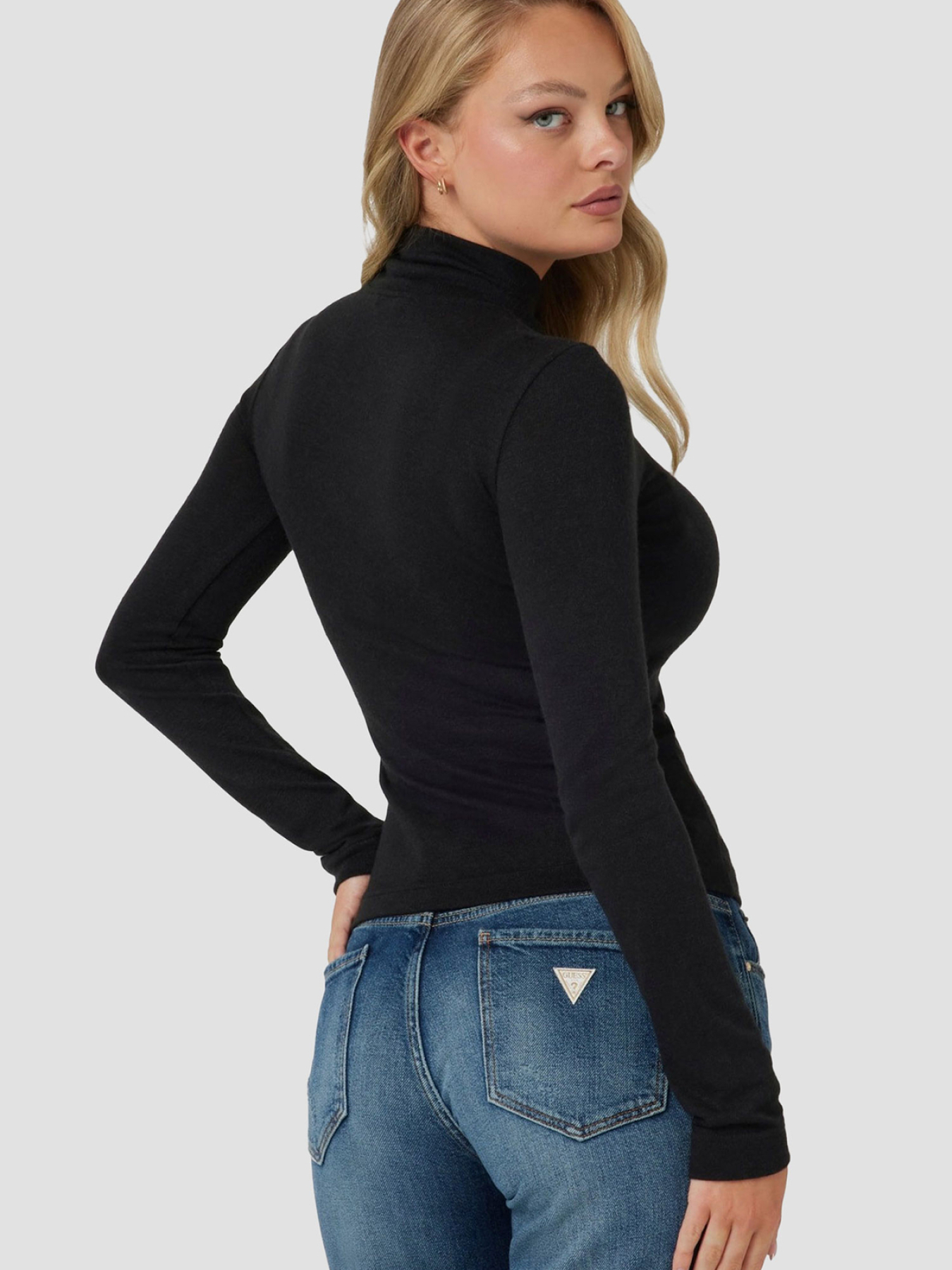 Футболка GUESS модель W4BP14.KCGM2;JBLK Фото