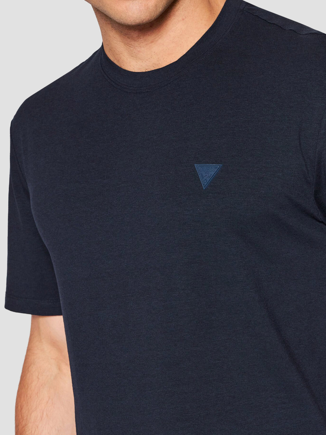Мужская темно-синяя футболка модель Z2YI12.JR06K;G7V2 Фото