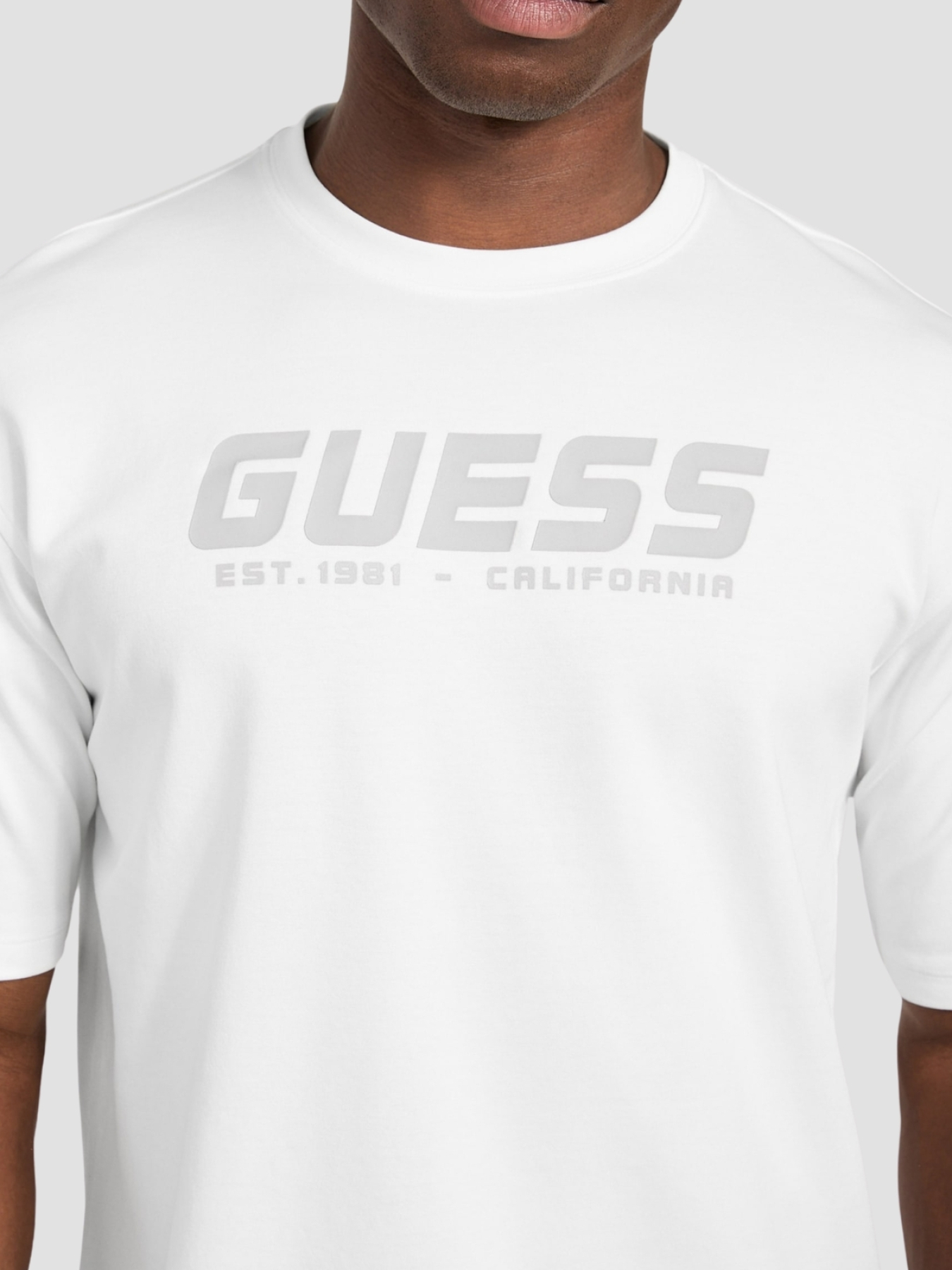 Мужская белая футболка модель Z5BI03.K1871;G018 Фото