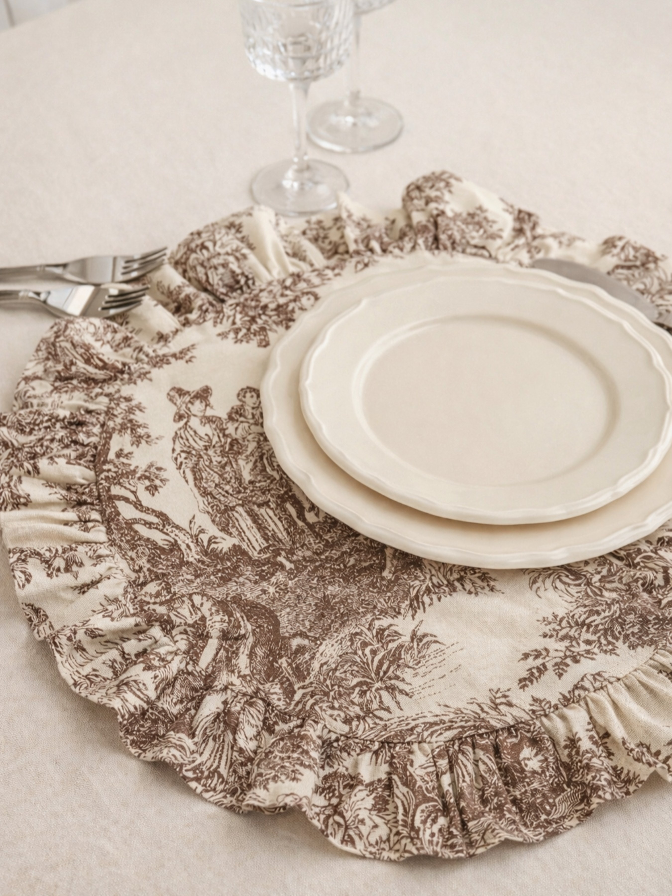 Серветка сервірувальна з рюшами бавовняна водовідштовхуюча Italiano Beige модель 25576 Фото
