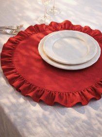 Серветка сервірувальна з рюшами бавовняна водовідштовхуюча червона модель 25584 Фото