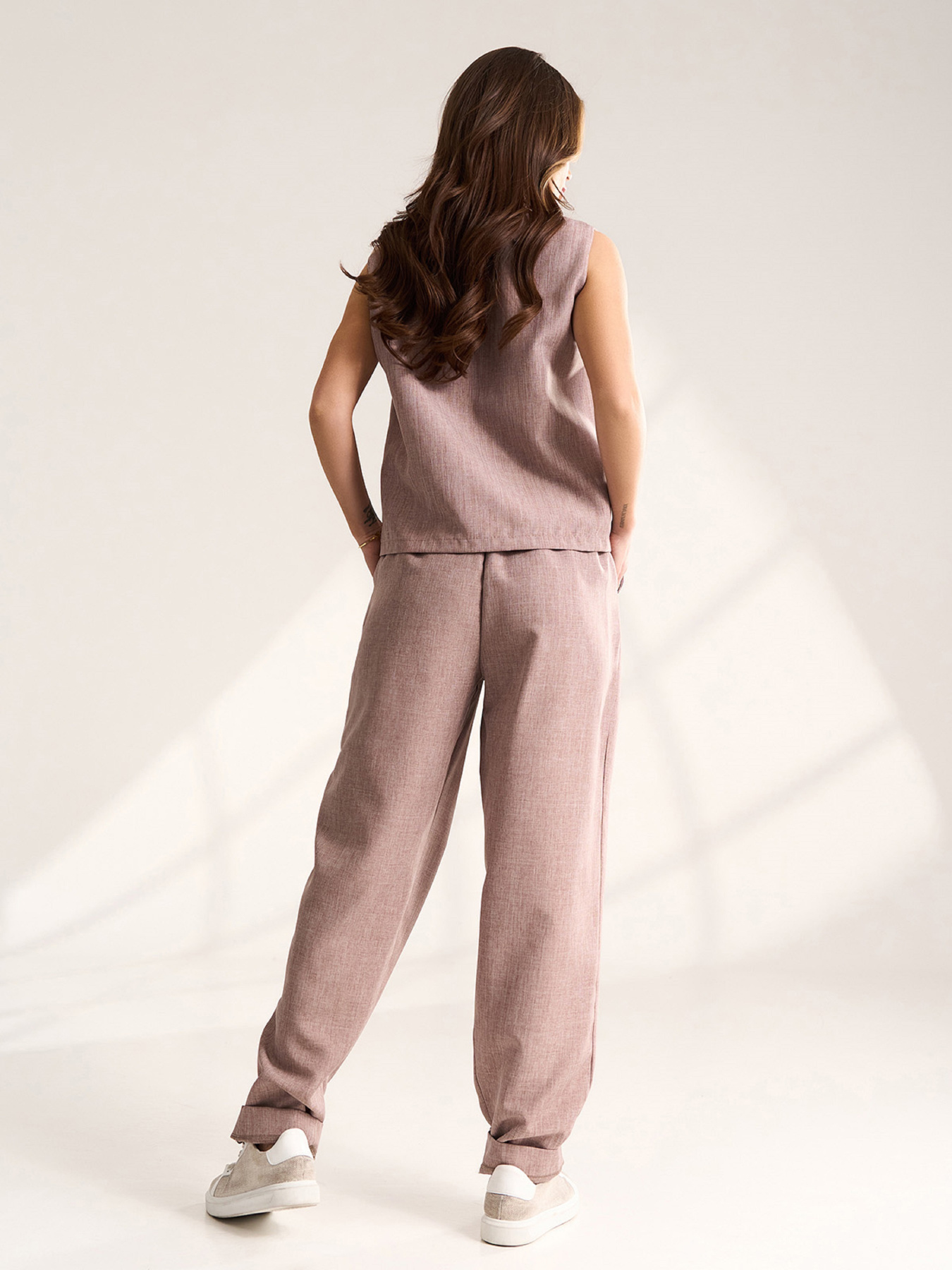 Костюмы модель 15560_коричневый Костюмы модель 15560_коричневый Фото