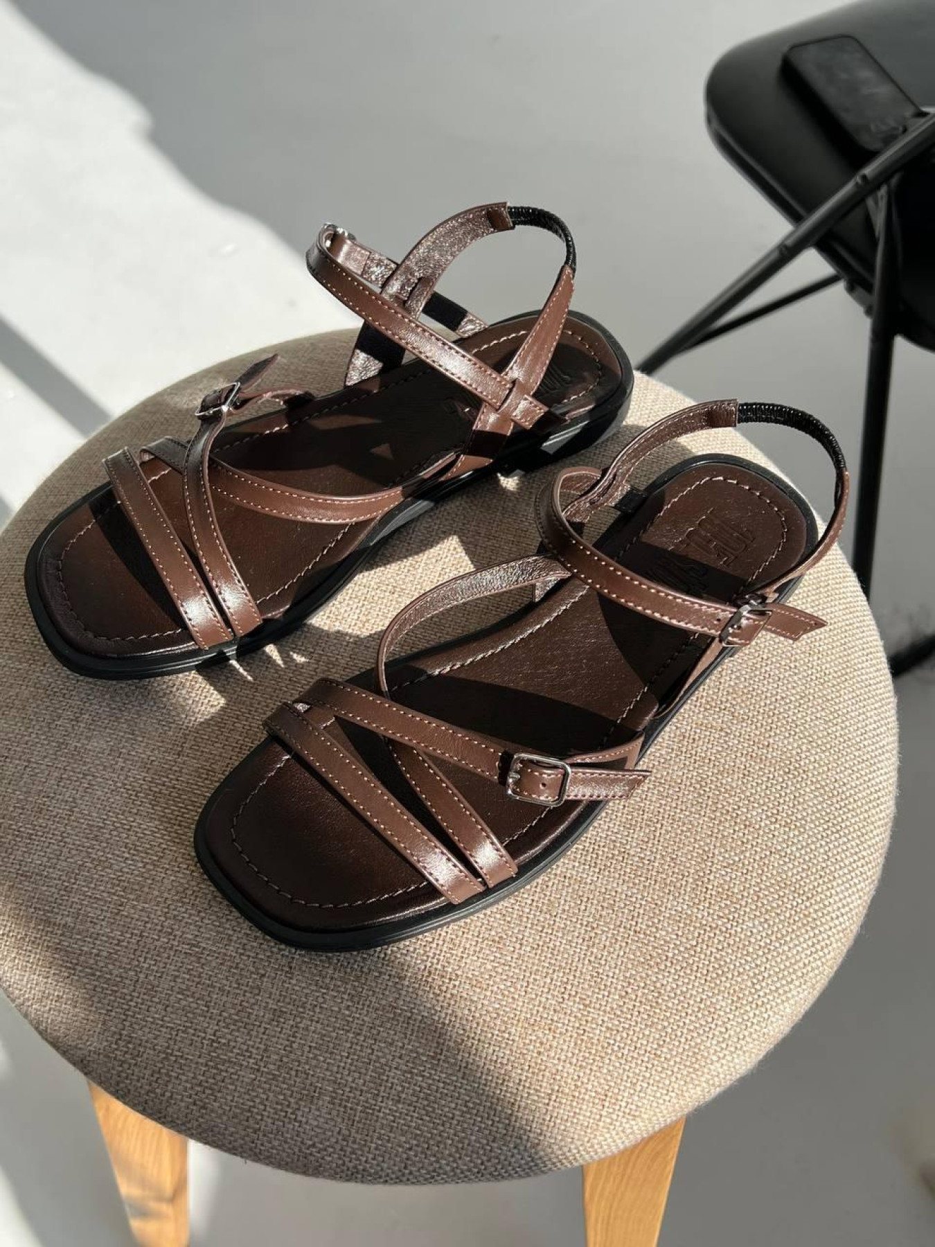 Босоніжки шкіряні Beliz з відстрочкою на устілці коричневі (2054/арабіка чорна) 36 модель P_213941-S36_213941 Фото