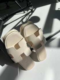 Шлепанцы кожаные слайдеры лотос (2053) 36 модель P_219493-S36_222585 Фото