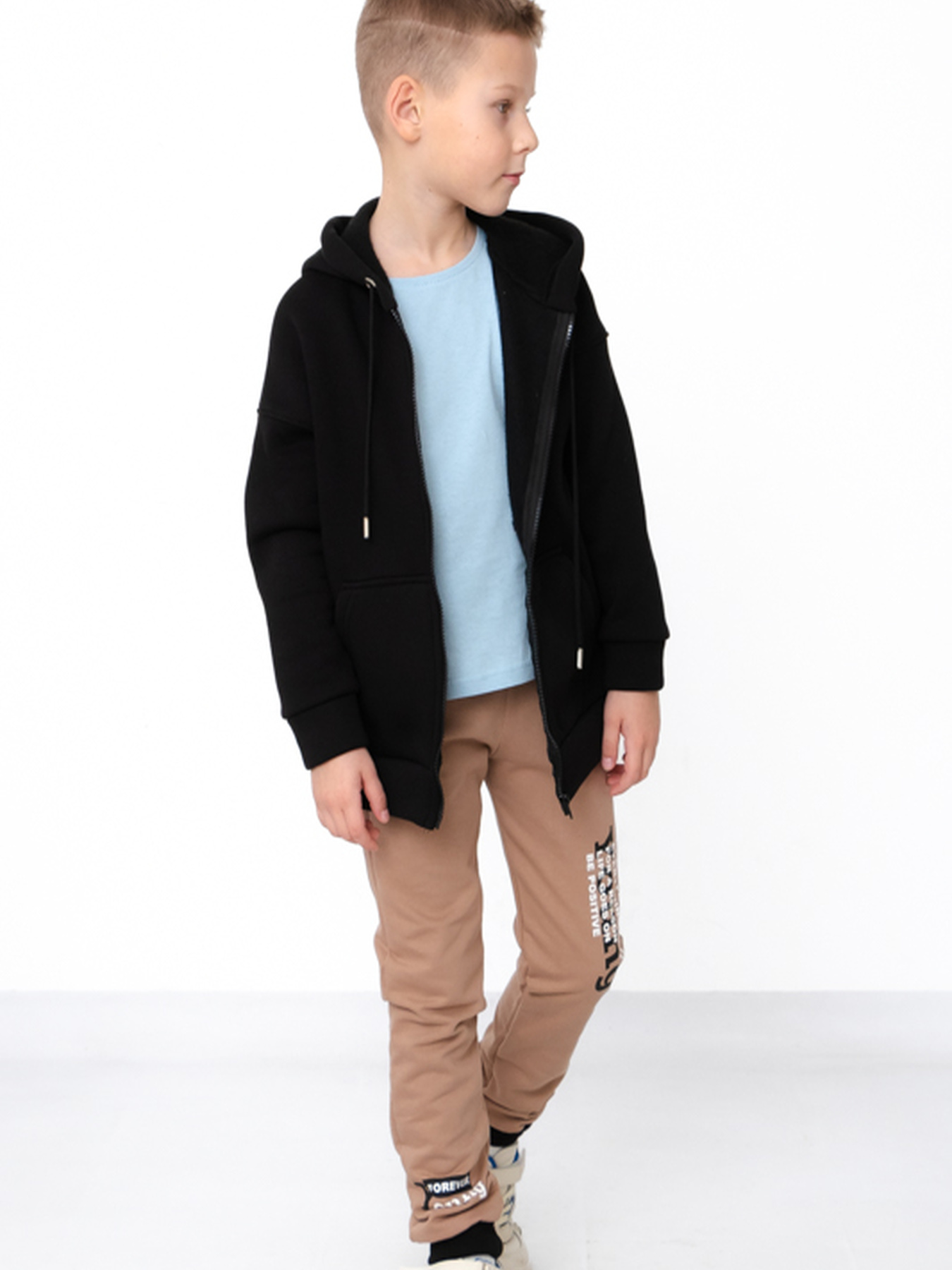 Утеплені штани для хлопчика з написами, Капучино Носи Своє (6074-023-33) модель 6074-023-33-kava-chornij-forever Фото