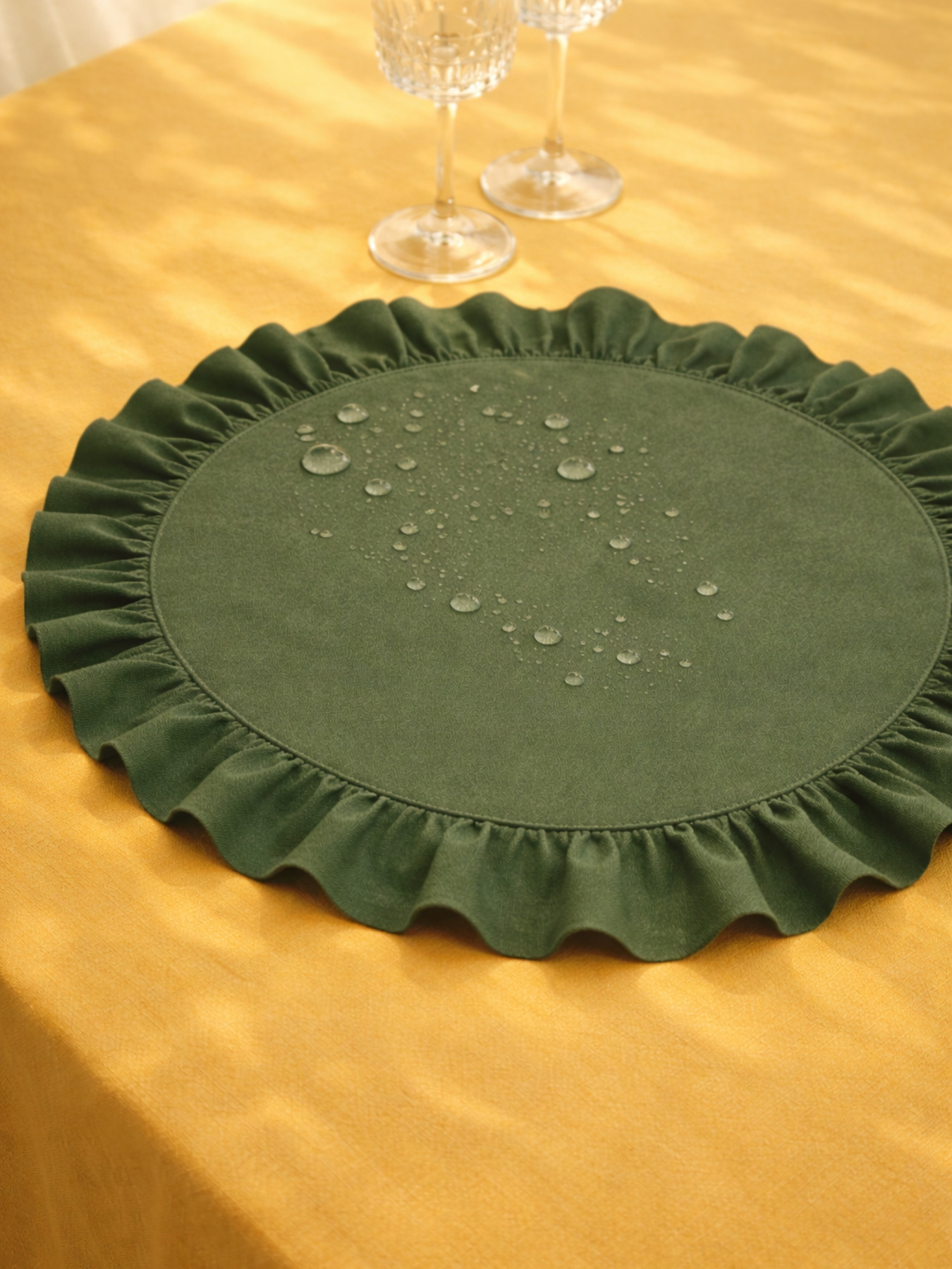 Серветка сервірувальна з рюшами бавовняна водовідштовхуюча зелена модель 25603 Фото