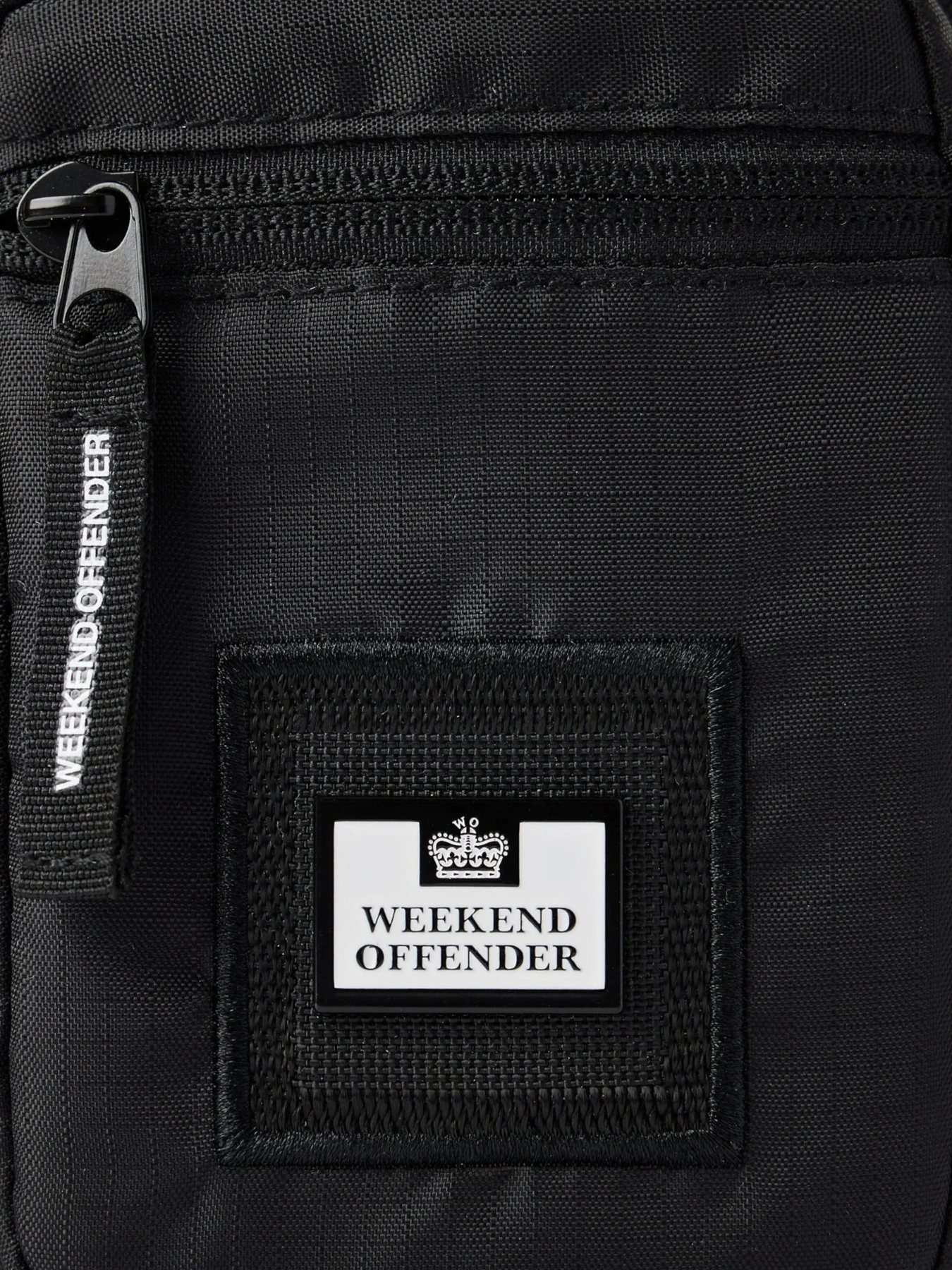 Сумка Weekend Offender Small Crossbody Bag Black Ripstop модель AC1004-BLACKRIP Фото