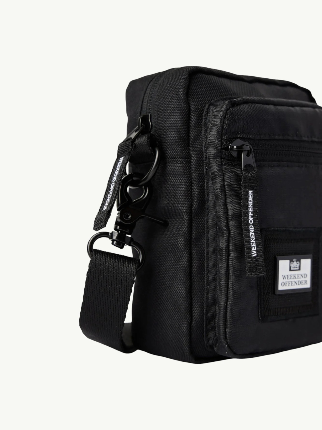 Сумка Weekend Offender Small Crossbody Bag Black Ripstop модель AC1004-BLACKRIP Фото