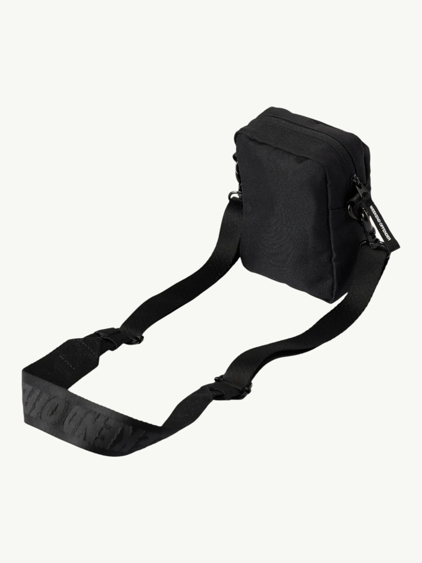 Сумка Weekend Offender Small Crossbody Bag Black Ripstop модель AC1004-BLACKRIP Фото