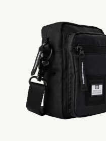 Сумка Weekend Offender Small Crossbody Bag Black Ripstop модель AC1004-BLACKRIP Фото