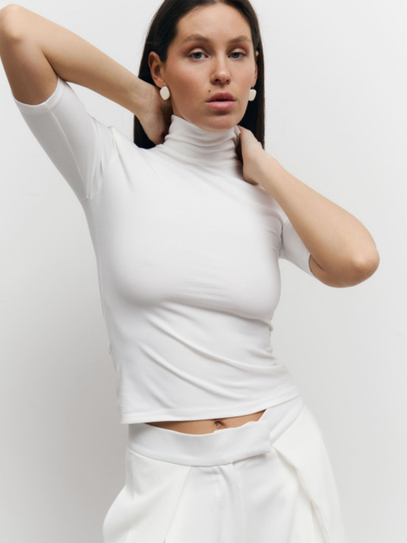 Біла стрейчева футболка з плічками Sculpt Shoulder модель 407 Біла стрейчева футболка з плічками Sculpt Shoulder модель 407 Фото