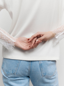 Белый лонг с гипюровыми рукавами Lace Touch модель 414 Белый лонг с гипюровыми рукавами Lace Touch модель 414 Фото