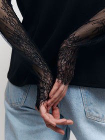 Черный лонг с гипюровыми рукавами Lace Touch модель 414 Черный лонг с гипюровыми рукавами Lace Touch модель 414 Фото