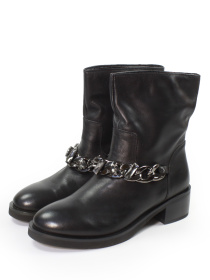 Женские кожаные ботинки с цепочкой модель V201-L8800-ZP-1 Фото