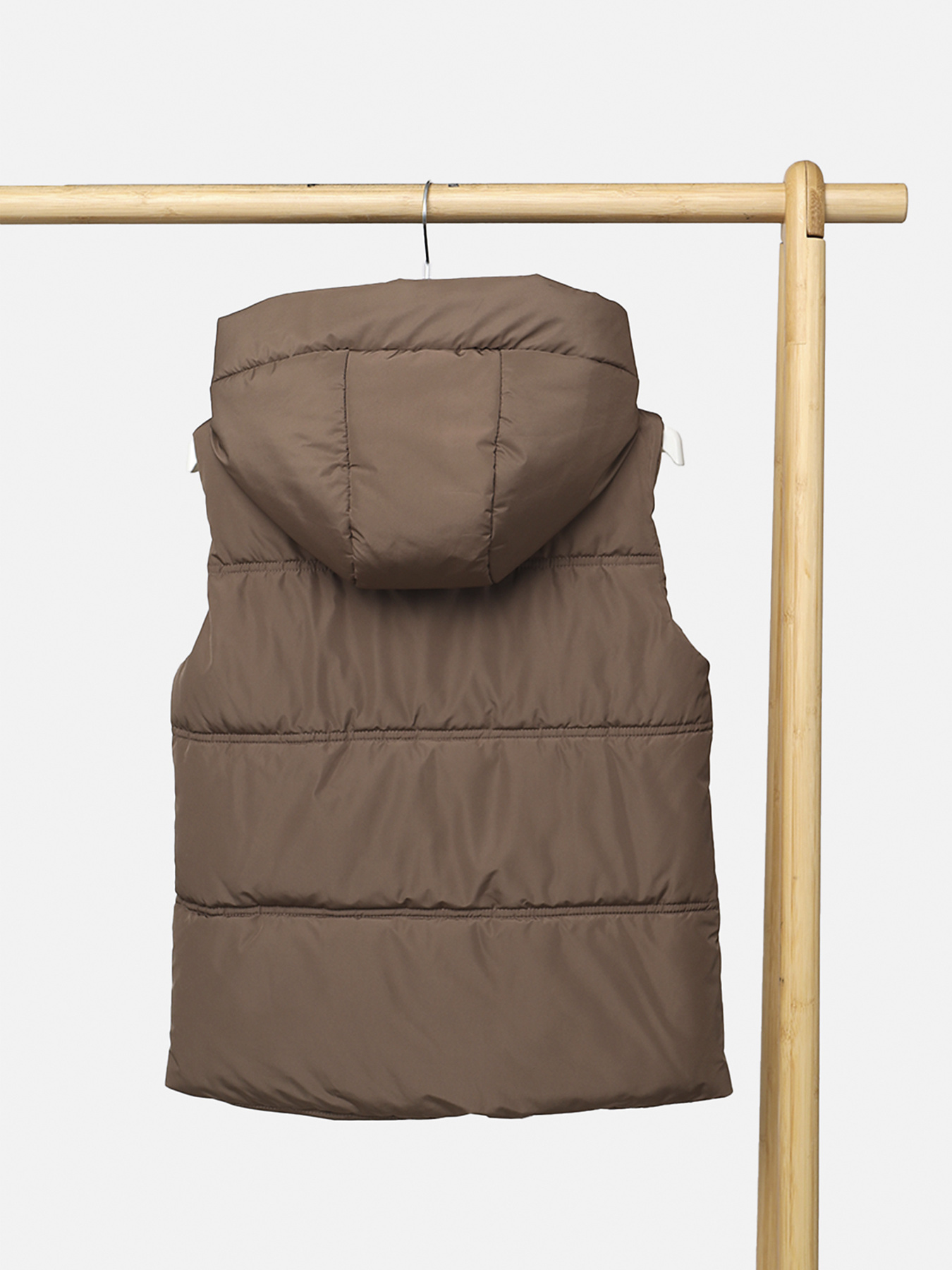 Жилет утепленный для девочки цвет кофейный ЦБ-00268710 модель ЦБ-00268710 Фото