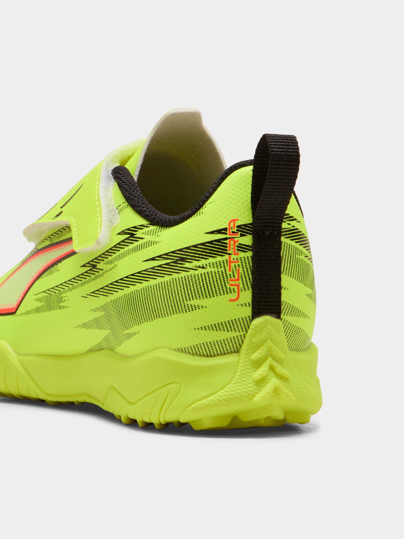 Дитячі кросівки ULTRA 6 PLAY TT Footbal Boots Kids модель 108991 Фото