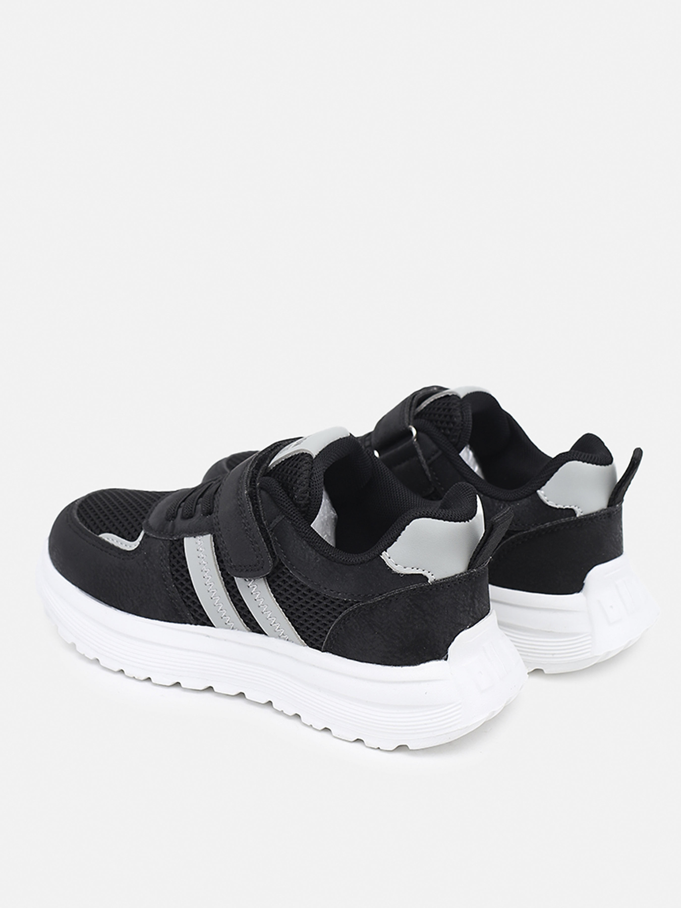 Кроссовки повседневные YUKI модель ЦБ-00288213 Кроссовки повседневные YUKI модель ЦБ-00288213 Фото