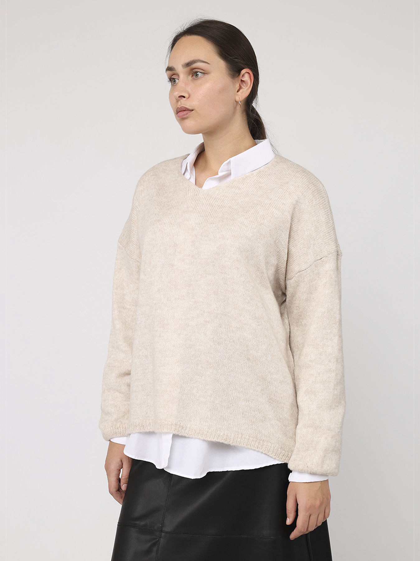 Пуловер жіночий  колір бежевий ЦБ-00285739 модель ЦБ-00285739 Фото