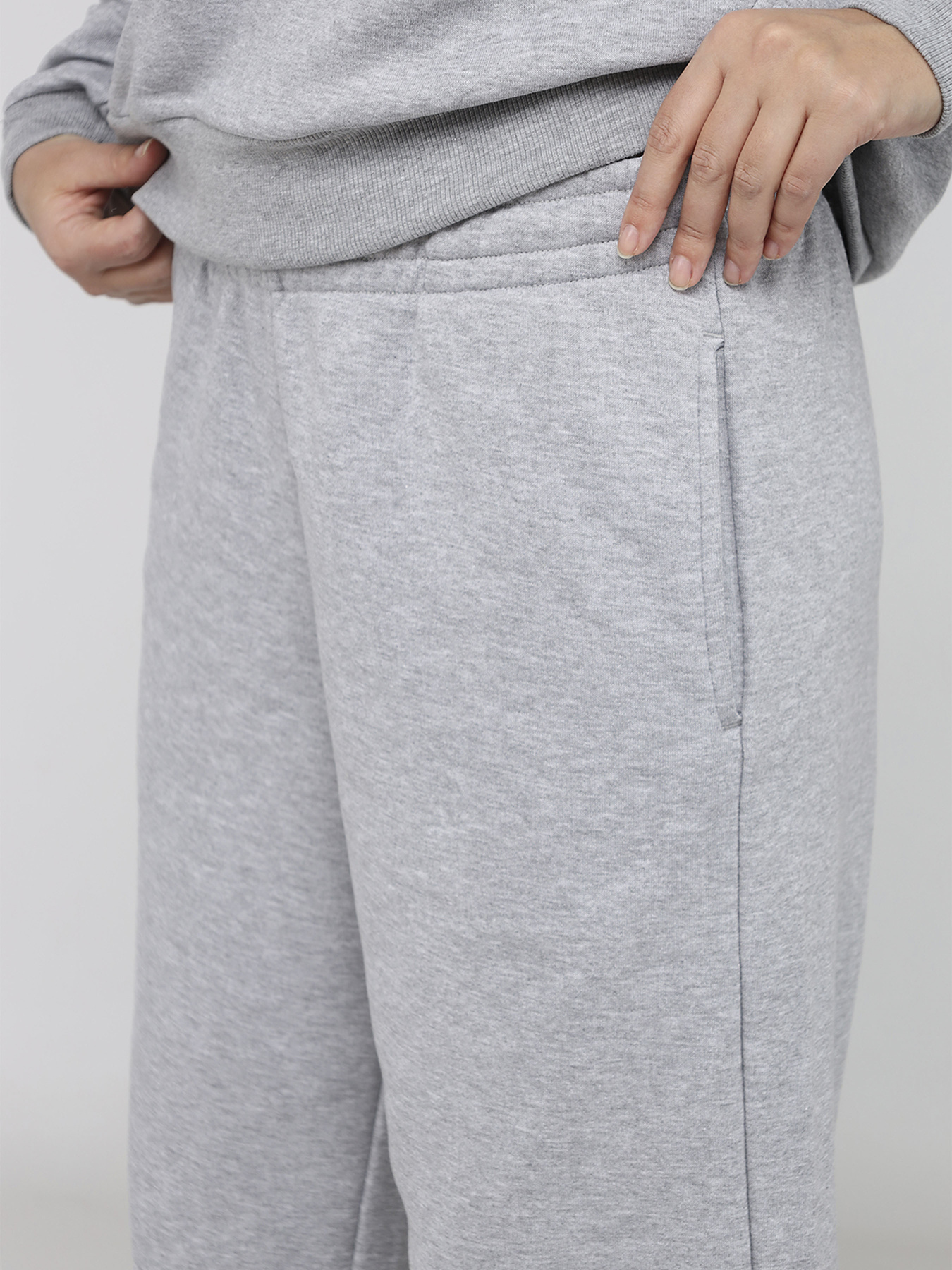 Штани спортивні жіночі  колір сірий ЦБ-00287136 модель ЦБ-00287136 Фото