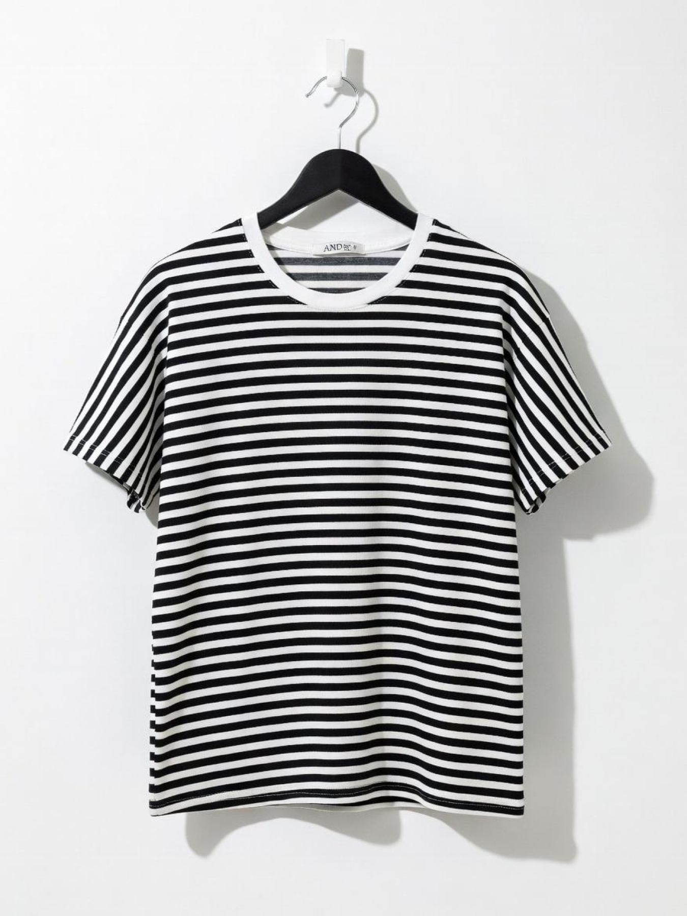 Футболка жіноча Білий/чорний ANDIN модель 710890 Фото