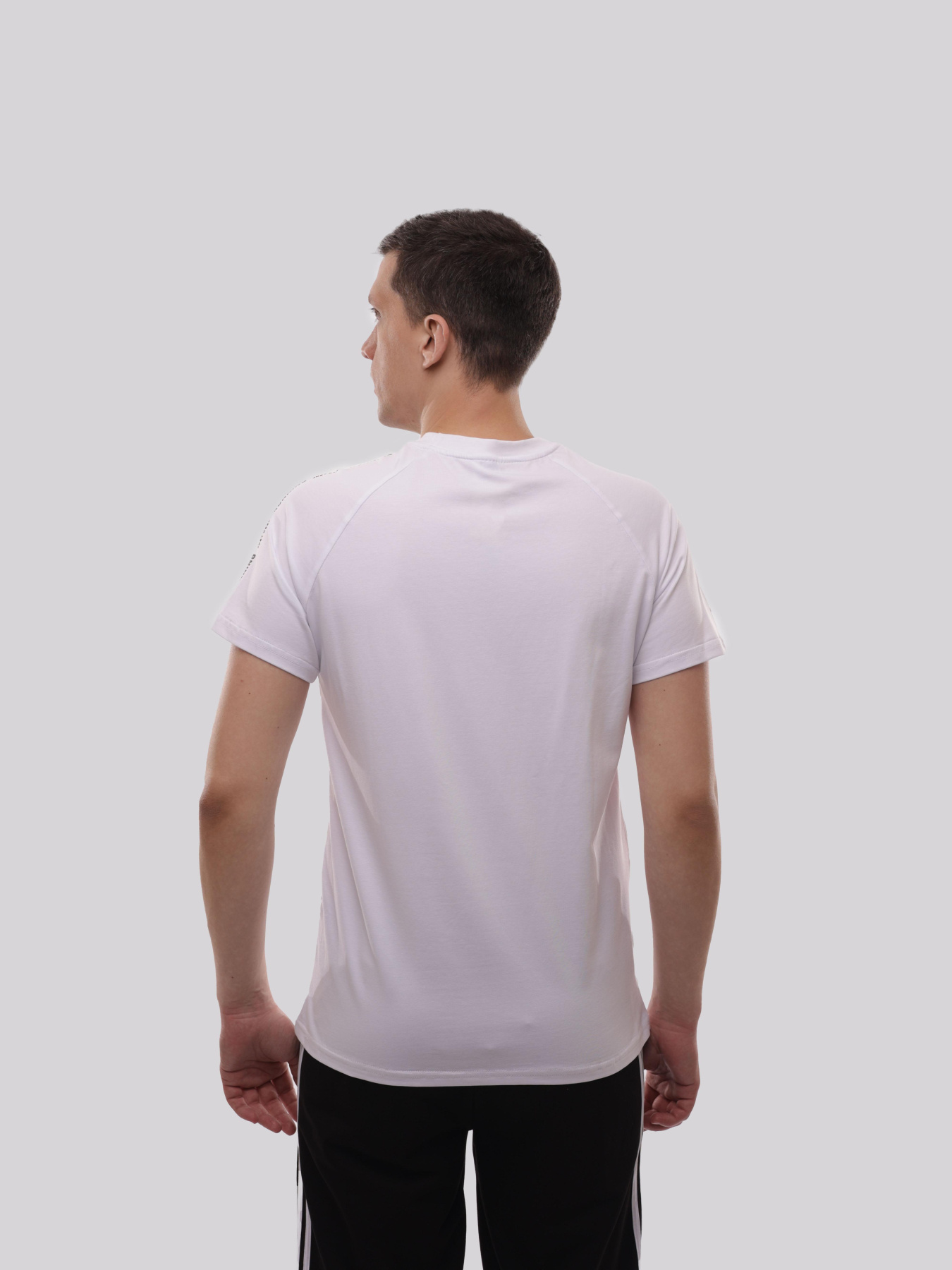 Футболка мужская Белый LUMO модель 718793 Фото