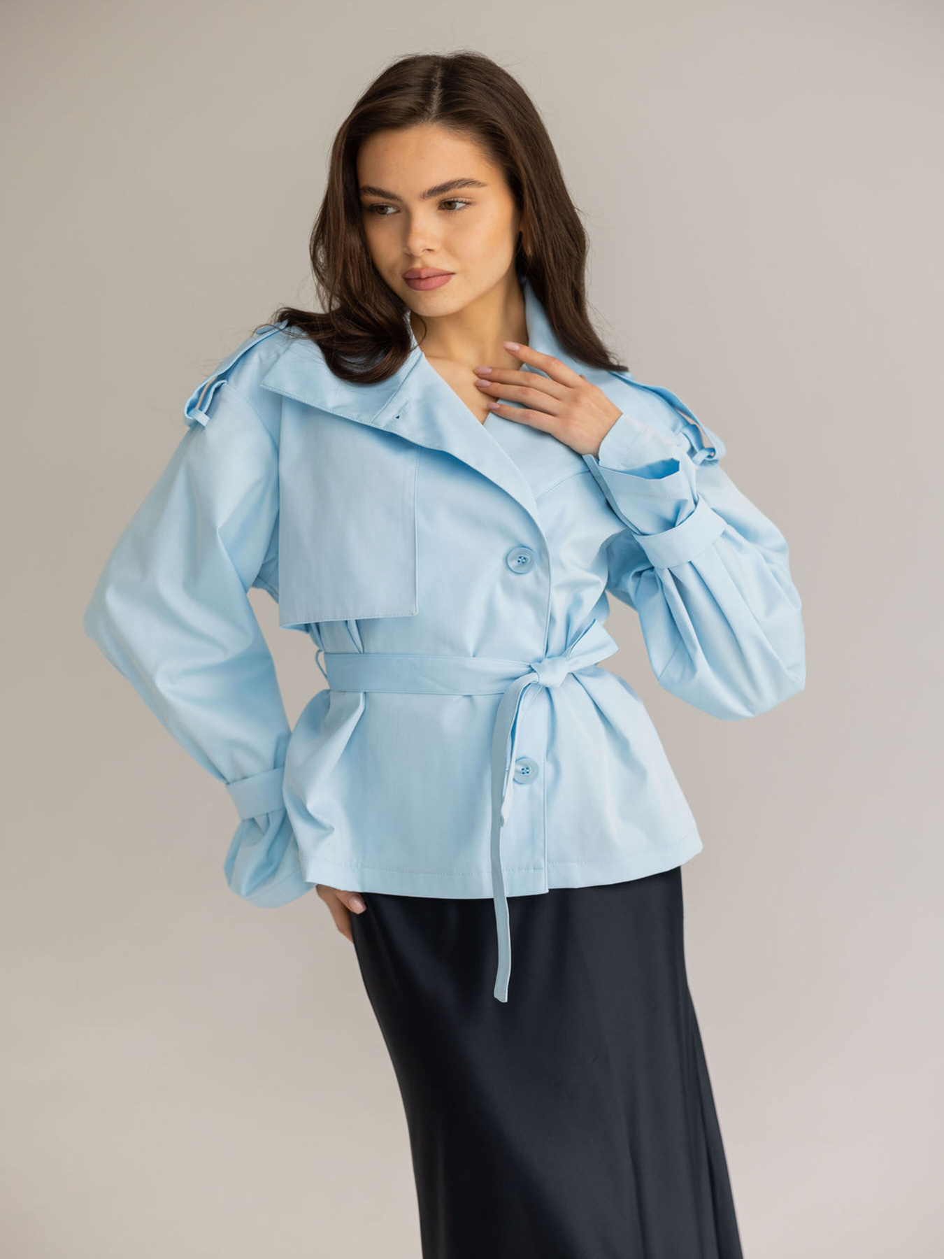 Укорочений блакитний тренч модель 5454 Фото