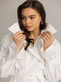 Укорочений білий тренч модель 5555 Фото