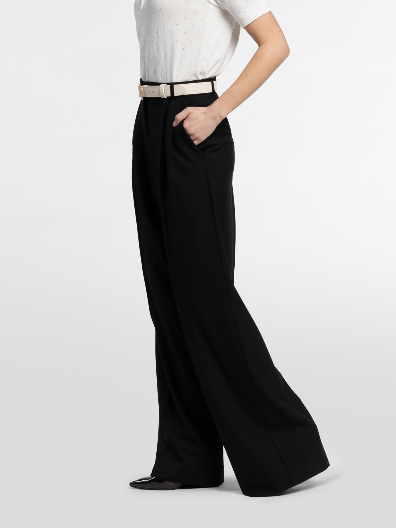 Брюки женские W01.03.02.615 Arber черные свободного прямого кроя модель W01.03.02.615 Фото