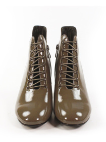 Жіночі лаковані ботильйони на підборах модель F09-3806-031-coffee Жіночі лаковані ботильйони на підборах модель F09-3806-031-coffee Фото