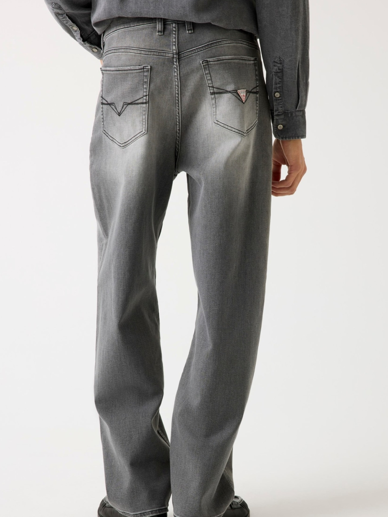 Прямые джинсы GUESS модель M5BA0P.D0622;BL0K Прямые джинсы GUESS модель M5BA0P.D0622;BL0K Фото