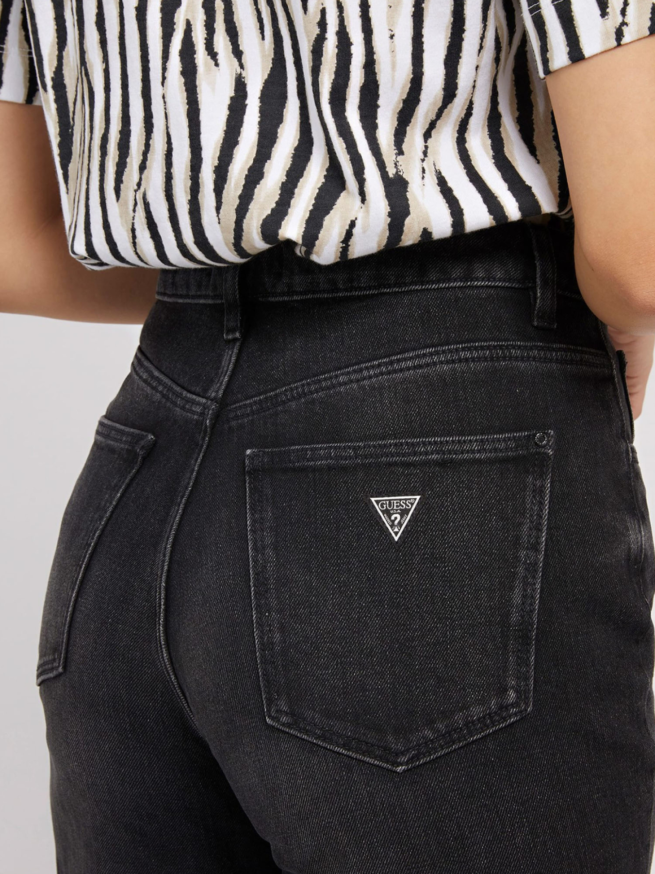 Джинсы GUESS модель W2YA21.D4QD1;AUBK Фото