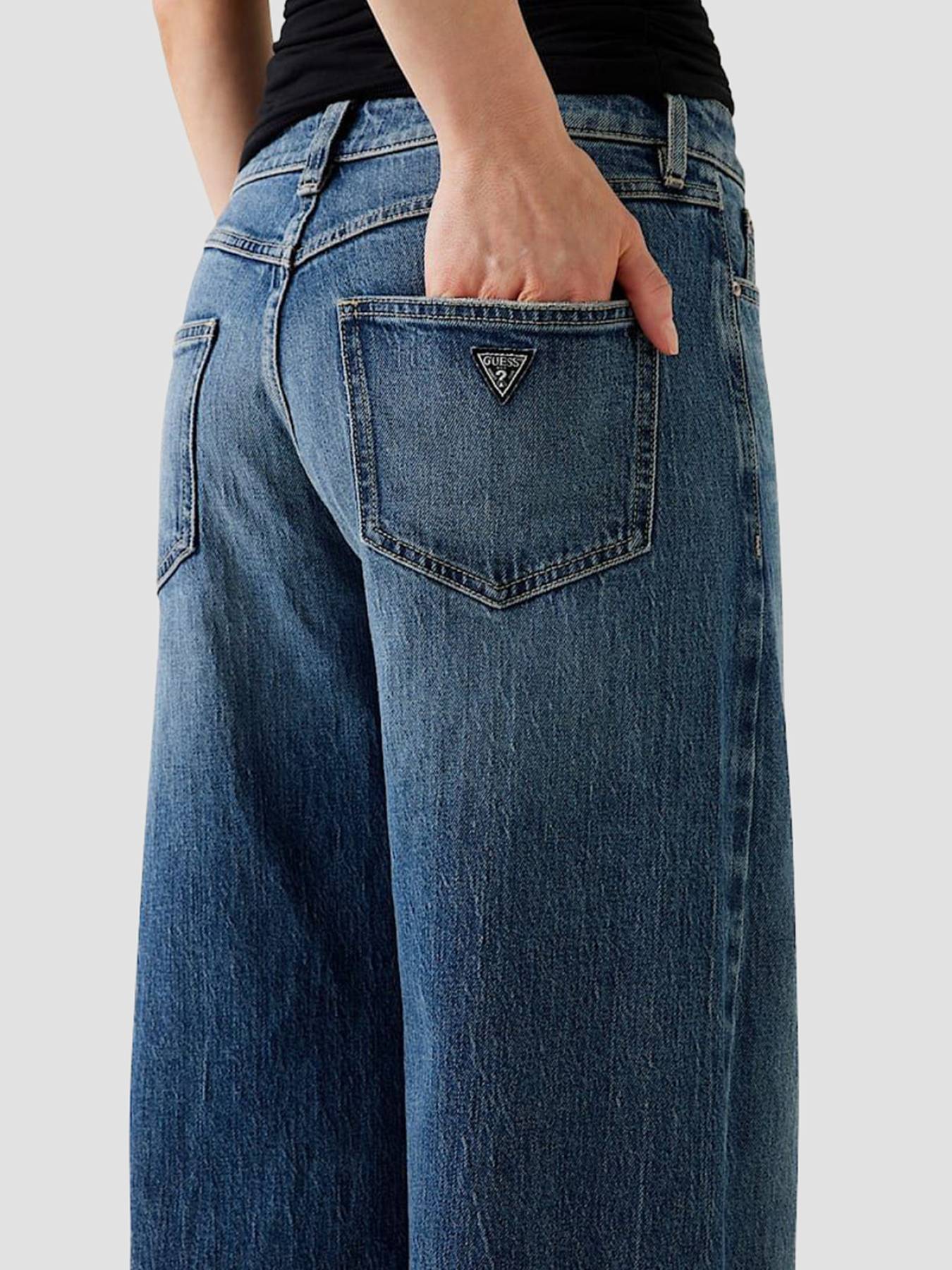 Прямые джинсы GUESS модель W5YA82.D4K30;AR1O Фото