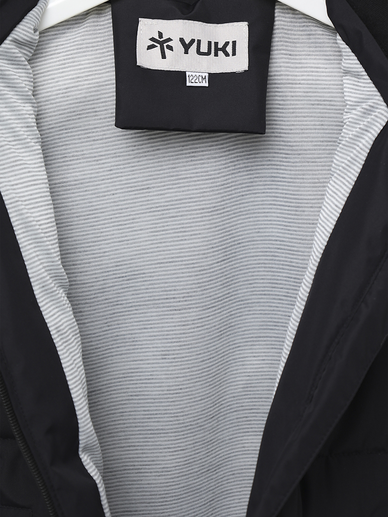 Жилет утеплённый для мальчика  цвет черный ЦБ-00289747 модель ЦБ-00289747 Фото