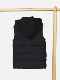 Жилет утеплённый для мальчика  цвет черный ЦБ-00289747 модель ЦБ-00289747 Фото