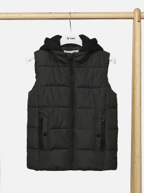 Жилет утеплённый для мальчика  цвет хаки ЦБ-00289748 модель ЦБ-00289748 Фото