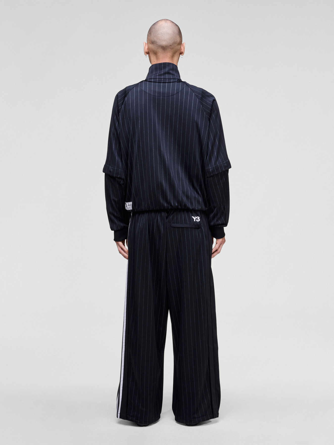 Повсякденні штани Adidas модель KQ9716 Повсякденні штани Adidas модель KQ9716 Фото